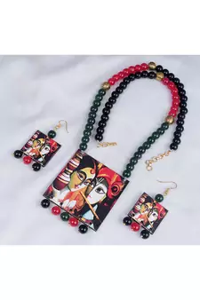 Black necklaces