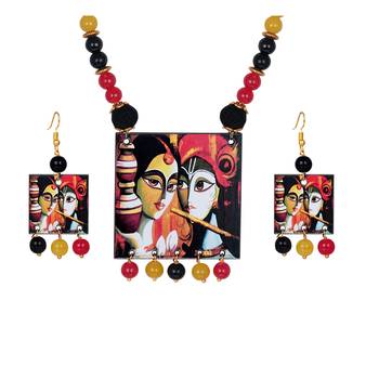 Red necklaces 3