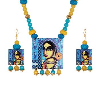 Blue necklaces 1