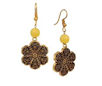 Yellow necklaces 3