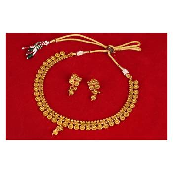 Gold necklaces 1