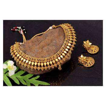 Gold necklaces 2