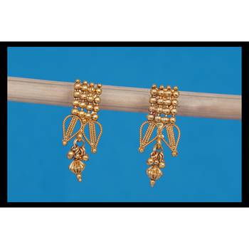 Gold necklaces 3