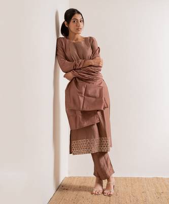 Brown Kurjan Straight Fit Kurta Set 8