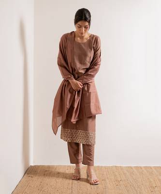 Brown Kurjan Straight Fit Kurta Set 10