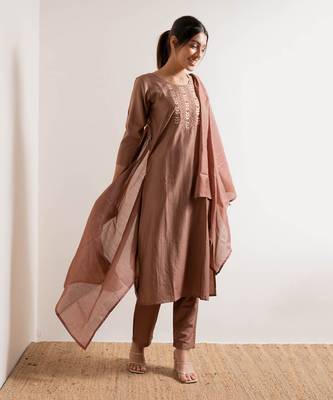 Nude Ruhani Straight Fit Kurta Set 14