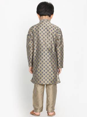 Chiku Cotton Blend Kurta Pyjama Set 5