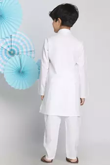  White Kurta Pyjama Set