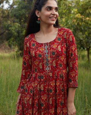 Red printed viscose rayon maxi-dresses 5