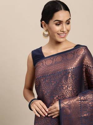 HOUSE OF BEGUM Women's Navy Blue Copper Zari Kanjivaram Silk Saree With Blouse Piece 5