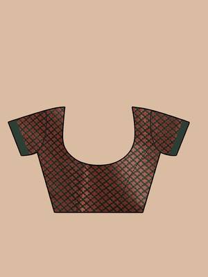 HOUSE OF BEGUM Women's Dark Green Kubera Pattu Silk Saree With Blouse Piece 4
