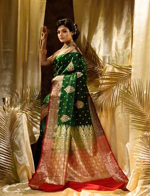 HOUSE OF BEGUMs Women's Green Banarasi Satin Silk Saree With Stone Work with blouse piece 3