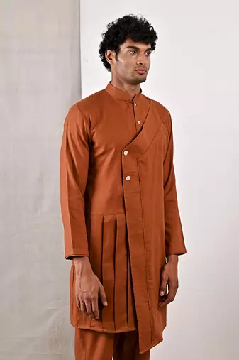 Tan Byran Set