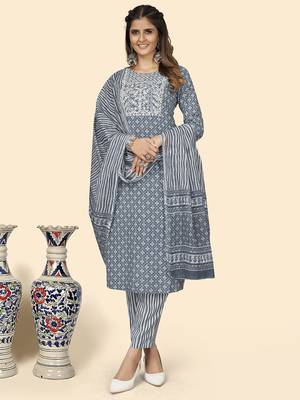 Vbuyz Women'S Print & Embroidered Straight Rayon Grey Stitched Kurta Pant With Dupatta 2