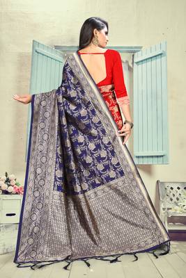 Dark Blue Printed Silk Blend Saree With Blouse 4