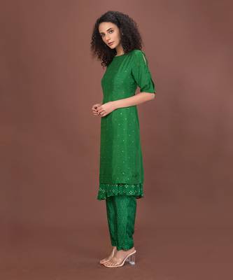 Green Assymetrical Hem Kurta Set 3