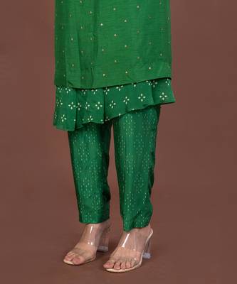 Green Assymetrical Hem Kurta Set 5