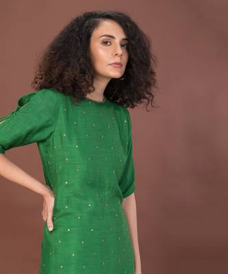Green Assymetrical Hem Kurta Set 6