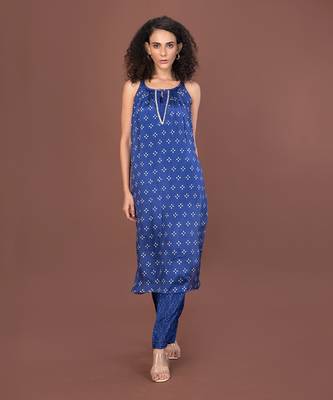 Blue Keyhole Kurta Set 1