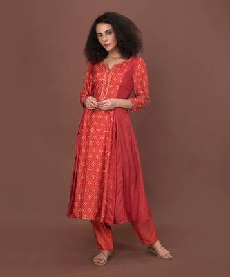 Red Panelled Kurta Set 1