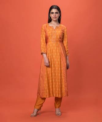 Orange Panelled Kurta Set 2