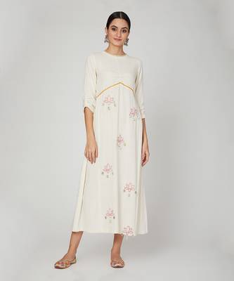 White Lotus Midi Kurta 1