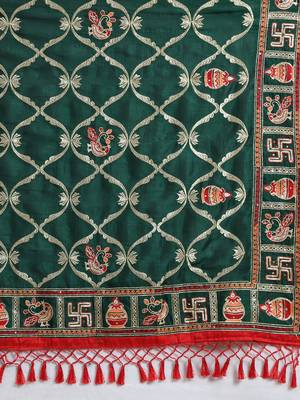 Green embroidered silk blend saree with blouse 3