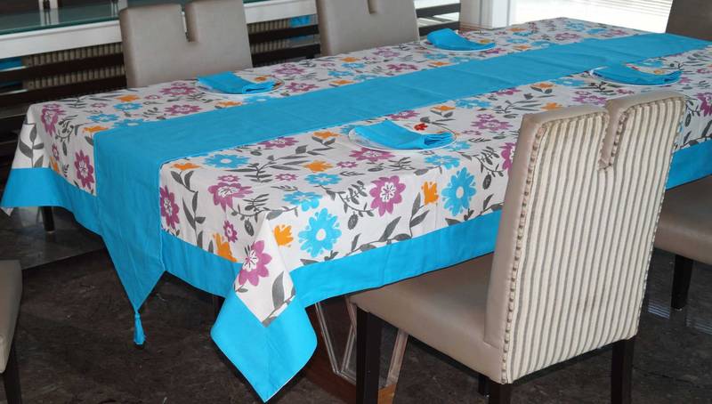 Lushomes Flower Printed 6 Seater Table Linen Set (1 Table Cloth 60 x 90 inches + 1 Runner + 6 Napkins)