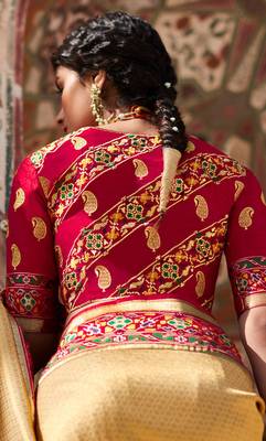 Ivory woven silk saree with blouse 3