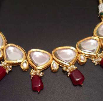 Red necklaces 2