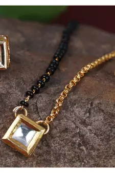 Gold mangalsutra