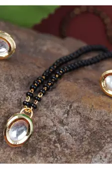 Gold mangalsutra