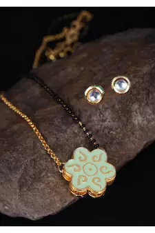 Green mangalsutra
