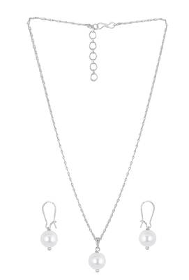 White necklaces 1