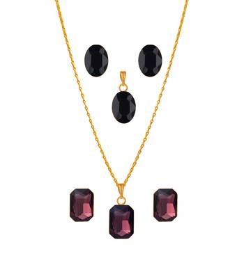 Black necklaces 1