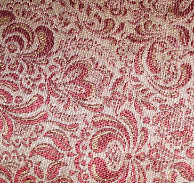 Lushomes Pink 1 Selfdesign Jaquard Centre Table Cover (36 x 60 inches, Single pc)