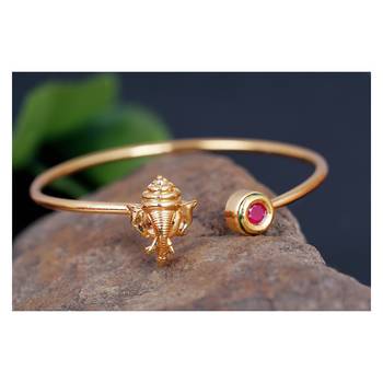 Red bracelets 2