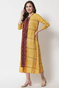 Women Self Design Flared Kurta & Shrug in Yellow