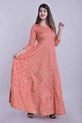 Women Paisley Anarkali Kurta in Pink 2