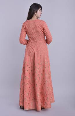 Women Paisley Anarkali Kurta in Pink 3