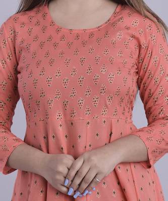 Women Paisley Anarkali Kurta in Pink 5