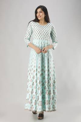 Women Paisley Anarkali Kurta in Light Green 2