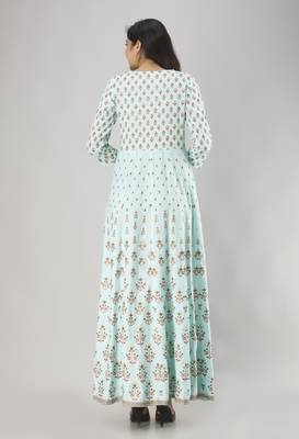 Women Paisley Anarkali Kurta in Light Green 3