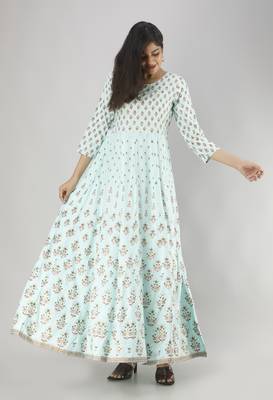 Women Paisley Anarkali Kurta in Light Green 4
