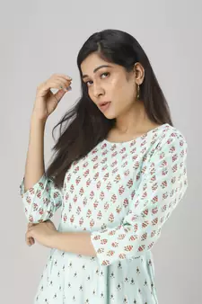 Women Paisley Anarkali Kurta in Light Green