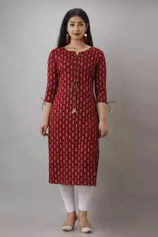 Women Ethnic Motifs Straight Kurta in Maroon