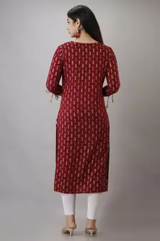 Women Ethnic Motifs Straight Kurta in Maroon