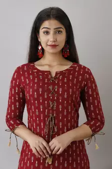 Women Ethnic Motifs Straight Kurta in Maroon