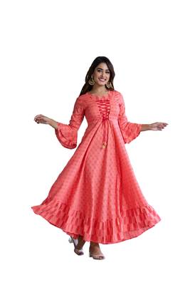 ftDiva Women Self Design Anarkali kurta in Pink 1