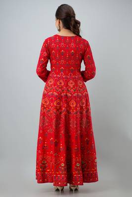 Women Paisley Frontslit Anarkali Kurta in Red 4
